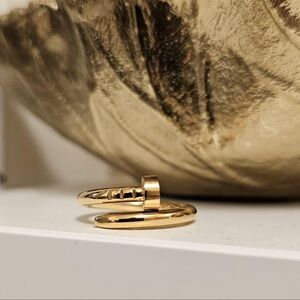 Chic Gold Women's Ring